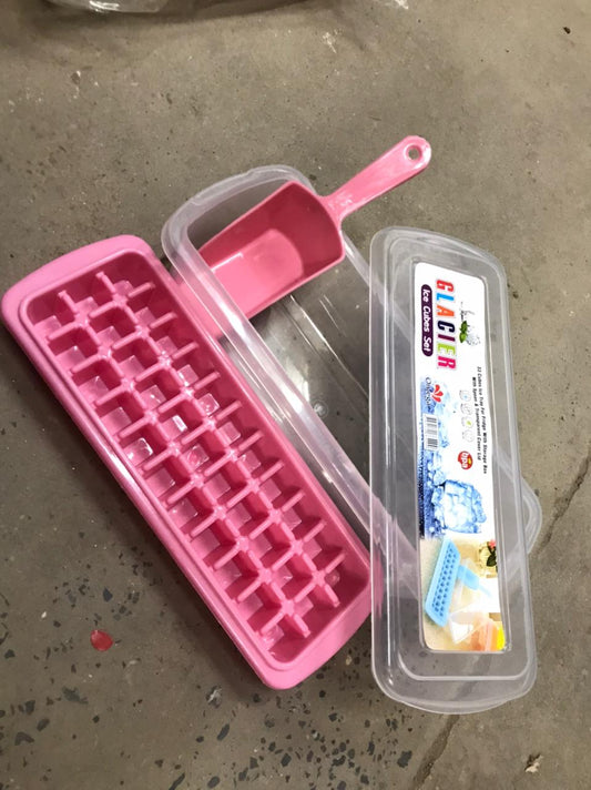 Glacier Ice Cubes Tray With Lid